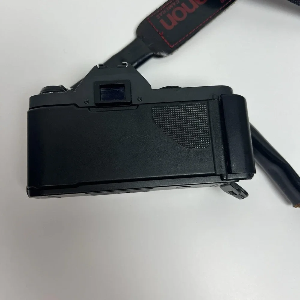 Canon T50 Film Camera‎ For Parts Broken Batteries Slot